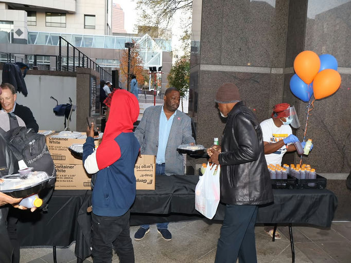 The "Blanket Atlanta with Love" community dinner and giveaway hosted by Commissioner Arrington at the Fulton County Government Center brought neighbors together! We shared coats, blankets, warm clothing, and toiletries with those who may need a little extra support. For 12 days, residents, staff, and partners donated from the heart to help keep our community warm during the cold holiday months. 🧣🧤 We’re so grateful for everyone who showed up, gave generously, and reminded us what community really means! #FultonInfo #experienceFulton #holidays #helpinghands #support Media Credit: Fulton County Government