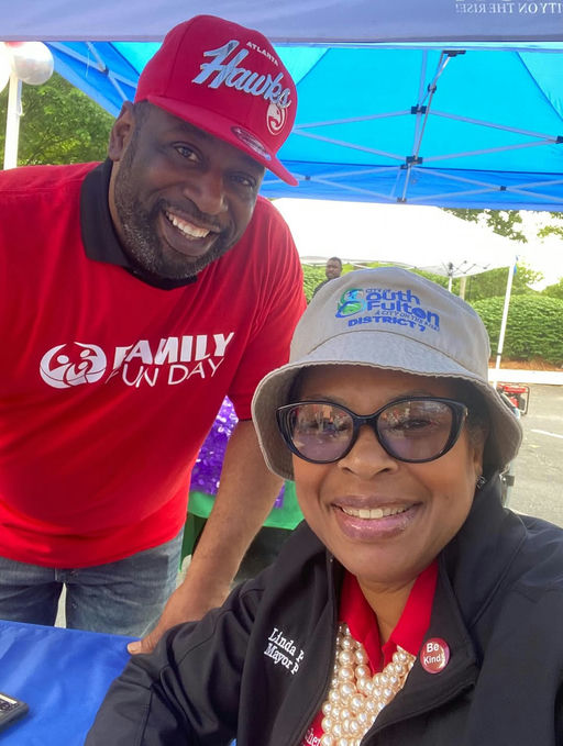 It's events like these that remind us of the powerful impact of local leadership and collaboration in enhancing the quality of life for all residents. Keep engaging with us for updates on more community events and initiatives that make a difference. #COSF #FamilyFunDay #CommunityEngagement #LocalLeadership #FultonCountyEvents Media Credit: Linda Pritchett