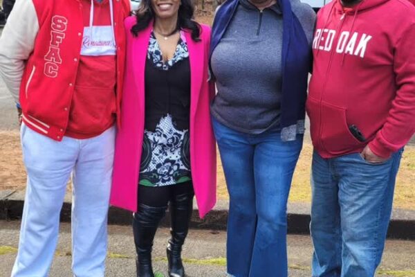 Community shines bright when leaders unite for a common cause. Join Councilwoman Helen Willis, Mayor Carmalitha Gumbs, and the Kappa Alpha Psi fraternity in empowering the next generation through service. Together, we'll ensure families gain access to fresh food while guiding our youth towards the importance of giving back. Media Credit: Marvin Arrington Jr