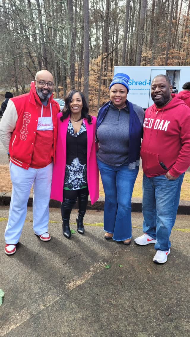 Community shines bright when leaders unite for a common cause. Join Councilwoman Helen Willis, Mayor Carmalitha Gumbs, and the Kappa Alpha Psi fraternity in empowering the next generation through service. Together, we'll ensure families gain access to fresh food while guiding our youth towards the importance of giving back. Media Credit: Marvin Arrington Jr